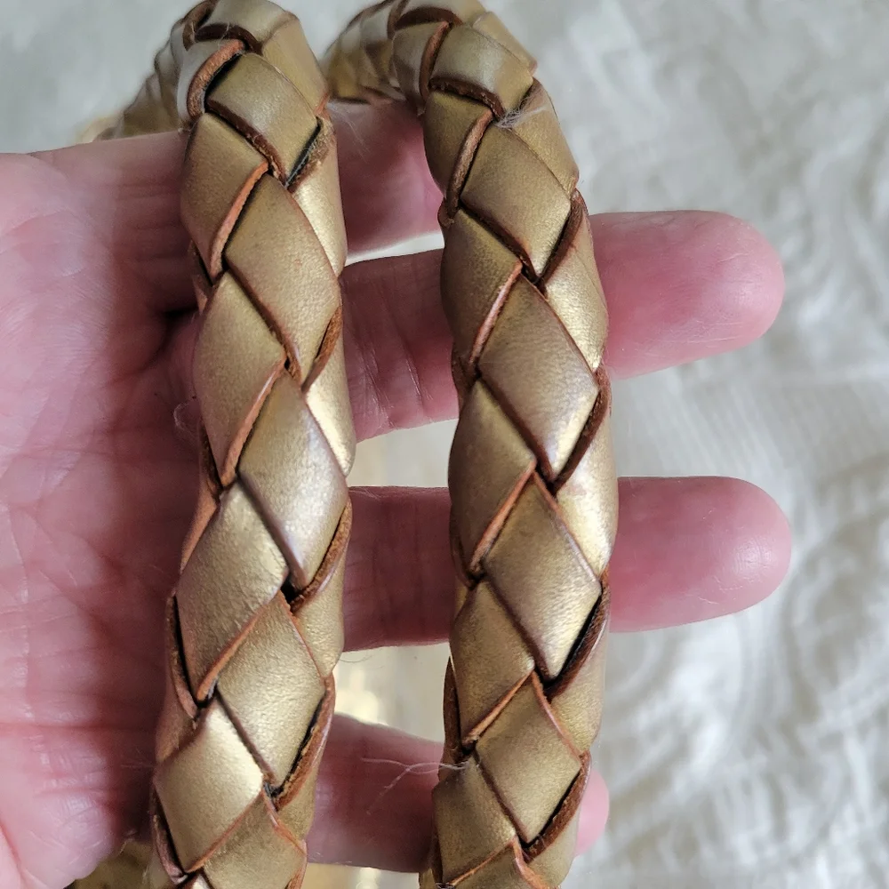 CARLOS FALCHI Vintage Genuine Leather Handbag. - Picture 8 of 13